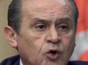 Bahçeli, Hollanda'ya gitti