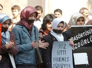 Başörtülü çalışma hakkı için imza kampanyası