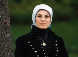 Başörtüsüne kısmi çözüm yasağı hortlatır