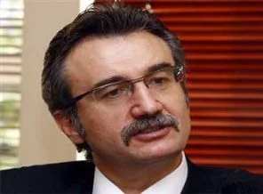 'Benden sonra kaymış, düşmüş, kaşı patlamış'