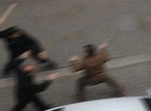 Bir grup muhtarlığı bastı