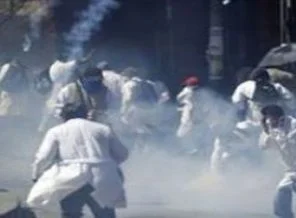 Bolivya'da hakkını arayan emekçilere polis saldırısı