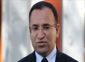 Bozdağ: Tutuklu vekiller teklifi hukuken sakıncalı
