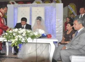 Bülent Arınç, nikah şahitliği yaptı