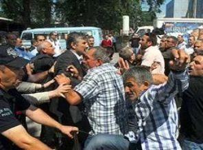 Çayan'ın ailesine de biber gazı!..