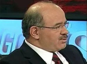 Çelik'ten Bakan Şahin'e 'figüran' eleştirisi