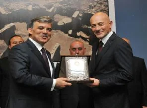 Cumhurbaşkanı Gül, Güneydoğu gezisini Twitter'a taşıdı