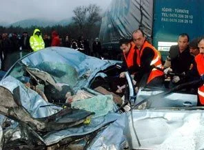 Denizli'de trafik kazası: 1 ölü, 6 yaralı