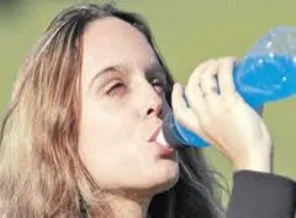 Dişlerin düşmanı enerji içecekleri
