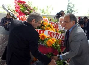 DP, Adnan Menderes'i andı