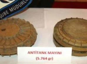 Ele geçirilen 35 kg patlayıcı teşhir edildi