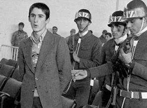 Erdal ve Veysel aileleri pes etmedi