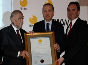 Erdoğan'a anlamlı ödül !
