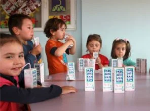 Etkilenen çocuklar bir daha normal süt içmesin