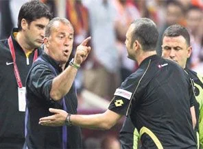 Fatih Terim'e 3 maç ceza
