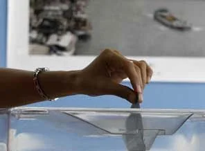 Fransa'da seçimlerin ikinci turu başladı