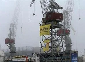 Greenpeace'den olaylı eylem