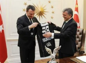 Gül Beşiktaş yönetimini kabul etti