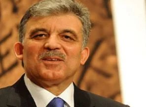 Gül, şampiyonu kutladı
