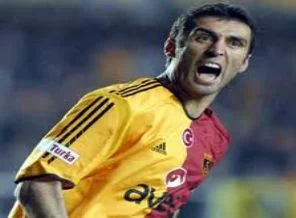 Hakan Şükür sahalara dönüyor