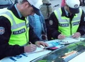 Her polise ceza kesme yetkisi geliyor
