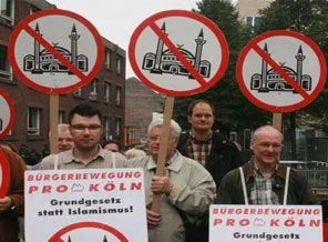 Irkçı partiden karikatür provokasyonu