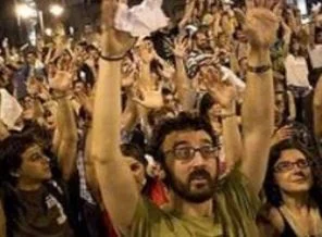 İspanya: Öfkeliler hareketi 200 bin kişiyle meydanlardaydı