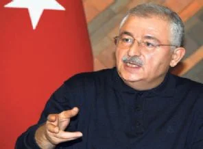 Israr Türk-Fransız ilişkilerini bloke edebilir