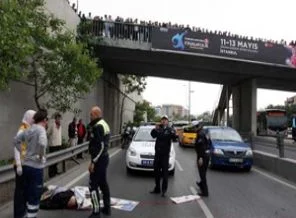 Kadıköy'de yayaya otobüs çarptı
