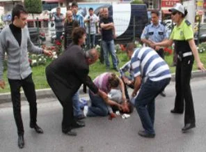 Kazazedenin hayatını kaşıkla kurtardı