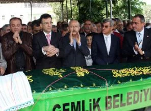 Kılıçdaroğlu: 'Genelkurmay, Başbakan'la her zaman görüşebilir'