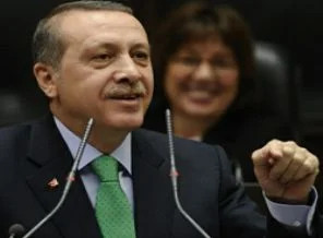 Kızım sana söylüyorum, gelinim sen işit!