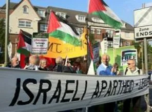 Lieberman'ın İngiltere ziyareti protesto edildi