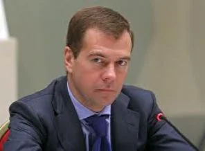 Medvedev, parti liderleri ile buluştu