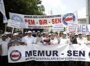 Memur-Sen hükümetin teklifini protesto etti