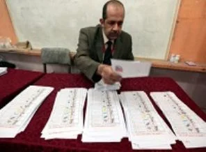 Mısır toplumu fiilen üçe bölündü