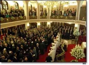 Neva Şalom'da kavga var