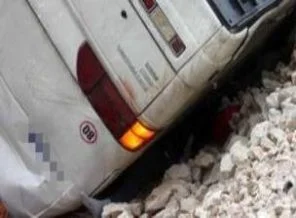 Öğrenci otobüsü şarampole uçtu