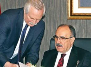Özçelik'e 'istifa' formülü