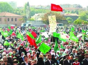 Peygamber sevgisi meydana sığmadı