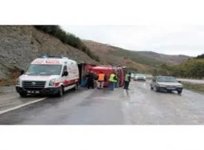 Samsun'da kamyonet devrildi