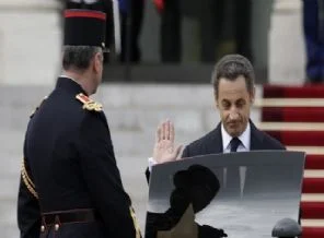 Sarkozy devri kapandı
