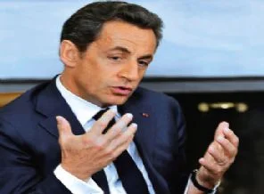 Sarkozy'yi bu skandallar bitirdi