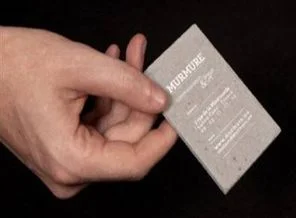 Şimdi moda 'beton kartvizit"