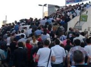 Şirinevler'de insan trafiği isyan ettirdi