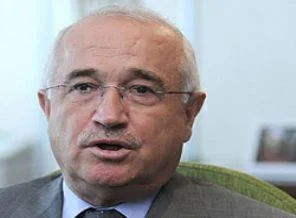 Siyasetin sertliği çözümü zorlaştırıyor