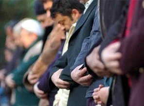 Sünnetten yüz çevirmek akılsızlıktır