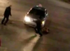 Taksici müşterisini ezdi