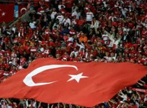 Taraftarlar, zıpladıkça elektrik üretecek