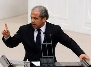 Tayyar: CHP, Kemal Bey 'e birkaç beden büyük geldi!
